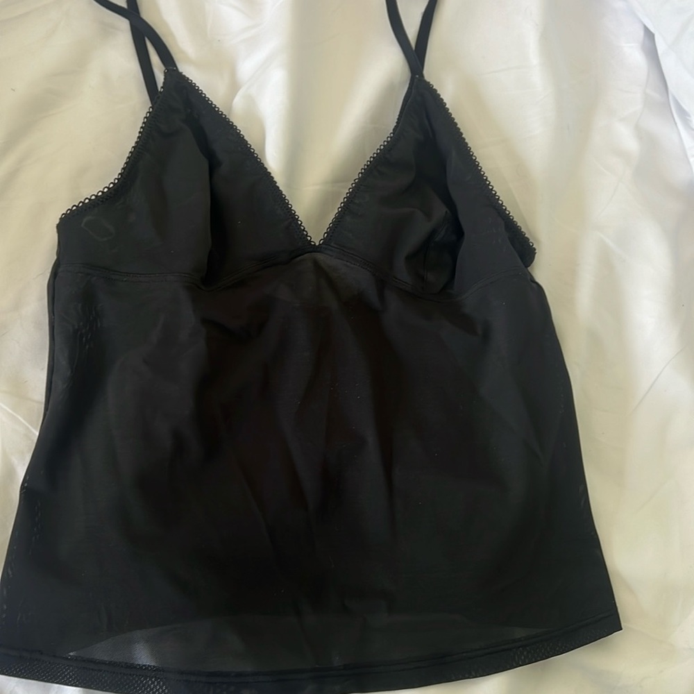 UO black tiny top 🖤